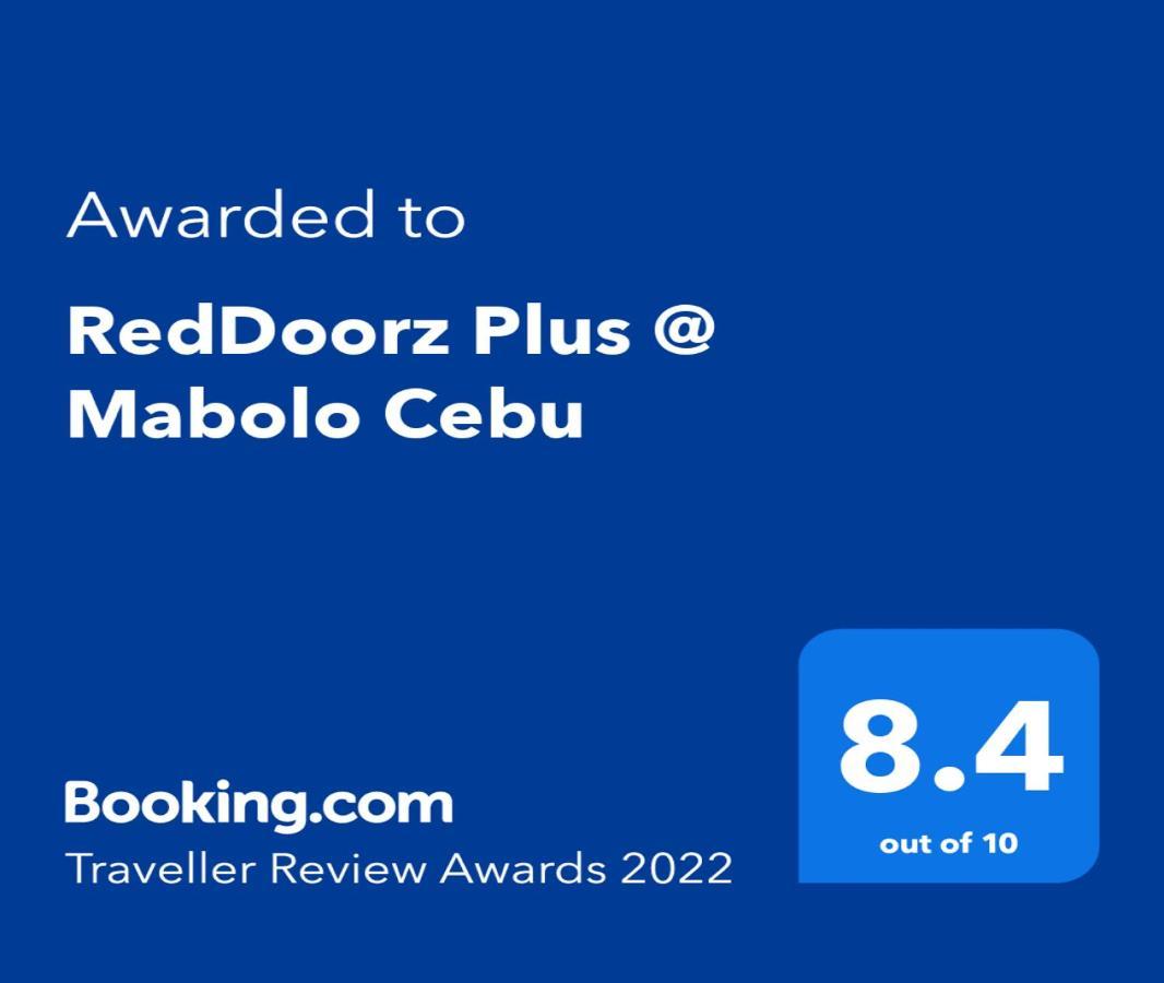 RedDoorz Plus @ Mabolo Cebú Exterior foto